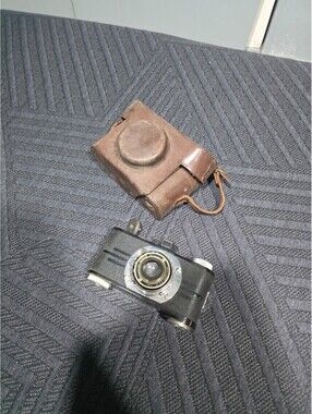 Vintage 1940s Argus camera